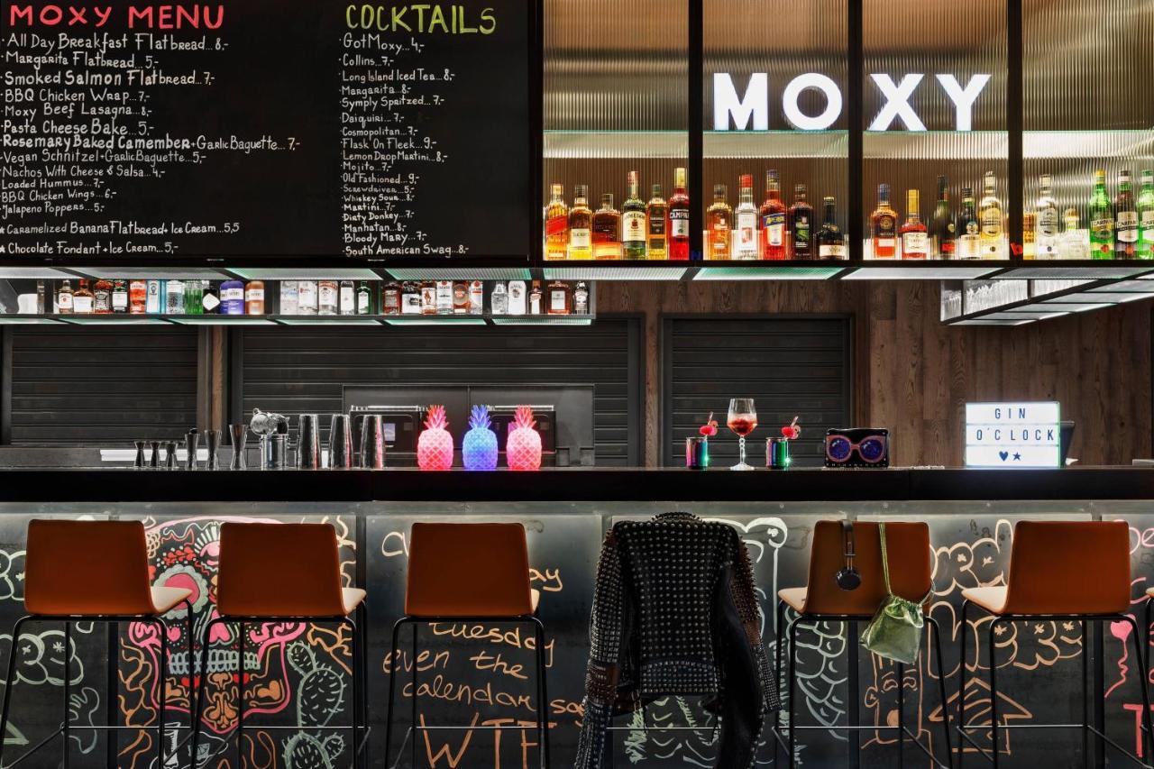 Moxy Kaunas Center Hotel Kültér fotó